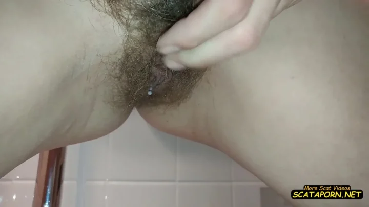11 August 2022- CandieCane – Public Porn Convention Pee and Surprise Poop – Amateurs