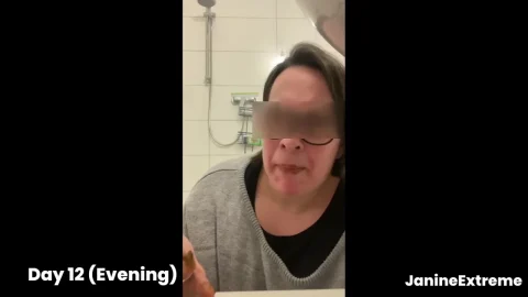 30 April 2023- JanineExtreme – 20 days shiteating challenge – Amateurs