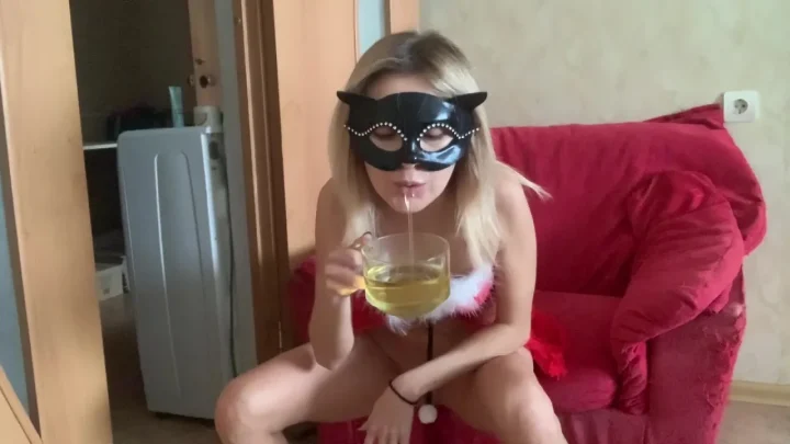 AbigailDupree – Golden Brown Scat Excitement