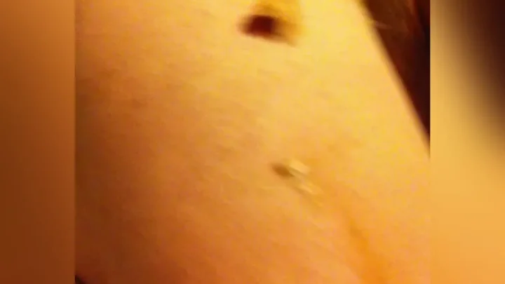 Allura – Very dirty smearing and handjob