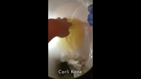 CarliKane – Bathroom diaries Week – PEE