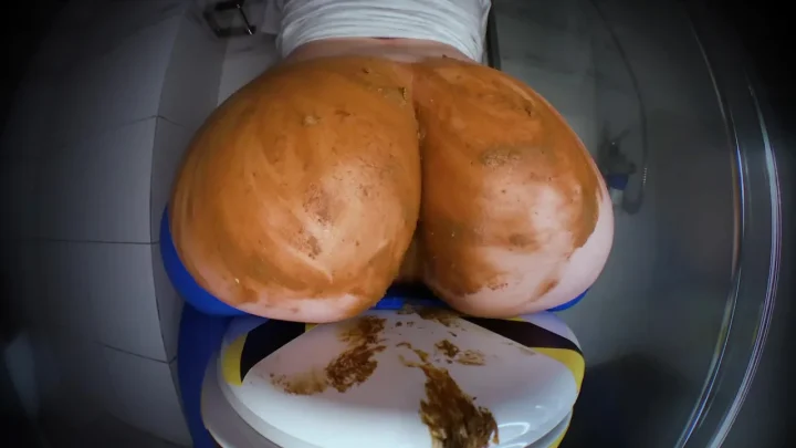 DirtyBetty – King size female monster poop