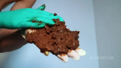 Ella Dearest – Scatbook ASMR GLOVED HAND POOP