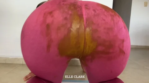 ElleClarkScatQueen – leggings up and leggings down