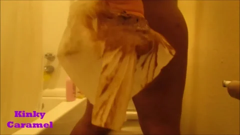 GoddessKinkyCaramel – Kinky Caramel On The Toilet
