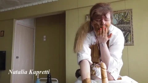 I fuck myself with strap-on in shit – Scatshop – Mistress