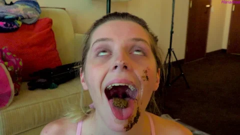 Maria Anjel – What I do With Scat When No one Is Looking MP4 / FullHD 1080p