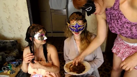 ModelNatalya94 – Shit on our hair MP4 / FullHD 1080p