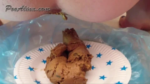 PooAlina – Alina dancing and BIG pooping REALLY close-up!