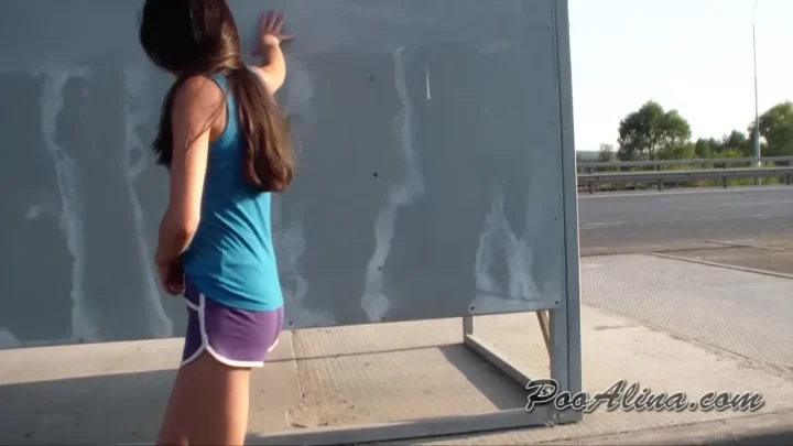 PooAlina – Sports girl crapped in shorts, walking and posing