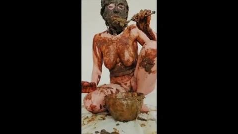 Scat Lina – Shitty Head 2 with 10 loads selfie video