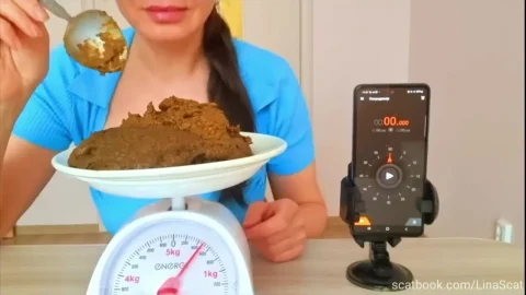 Scat Lina – Speedshiteatind with 2 loads of shi