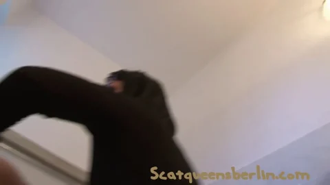 Scatqueens-Berlin Lisas Scatbitch P2