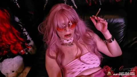 SlutOrgasma – Shit barbie smoking and masturbating MP4 / FullHD 1080p