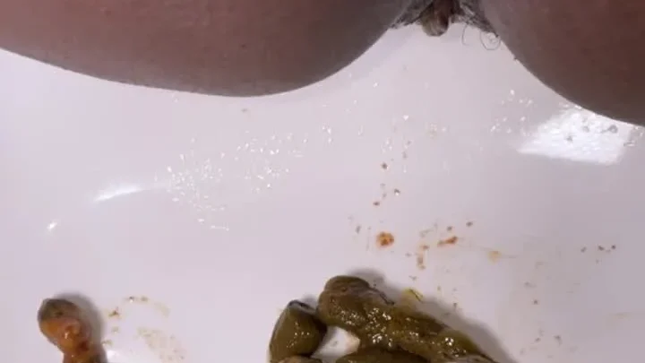 Smutty Luce – Kiss me with my Beautiful Turds