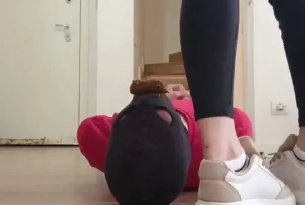 Turkish Scat Slave – Brunette mistress feeding her toilet slave