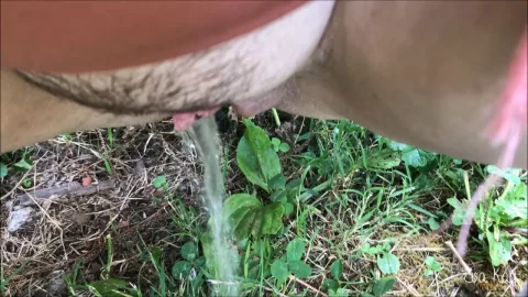 evakokoro Outside peeing