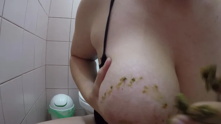 hairyscatcouple – Public WC body smearing