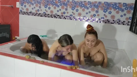 lauracolin – bad Girls MP4 / HD 894